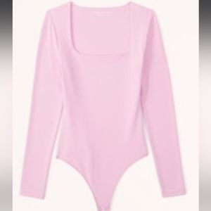 Long Sleeve Seamless Fabric Soft Square neck Bodysuit in Pink